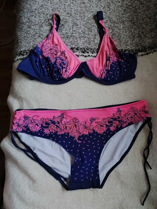 Купальник слитный р.50-56