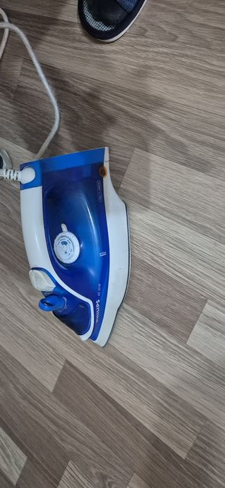 Бытовая техника: б/у пылесос и утюг