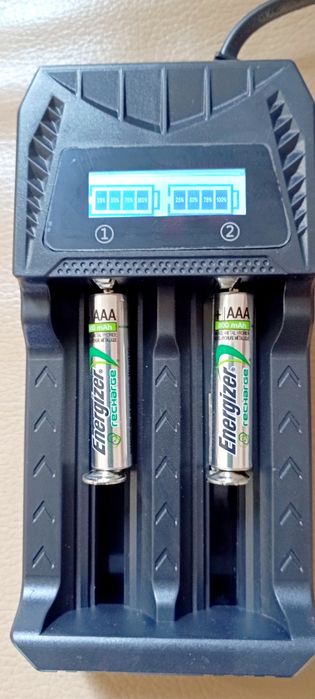 Зарядно устройство за батерии р-р АА, ААА, 18650, 18500, 26650, 14500