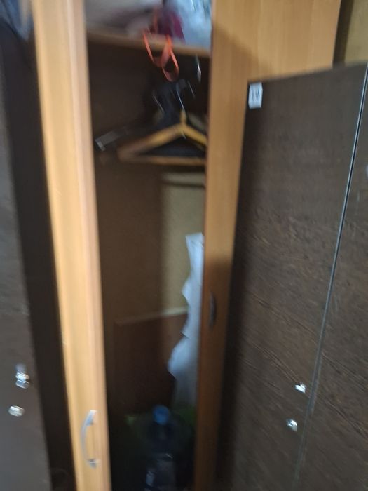 Продам шкаф плательный