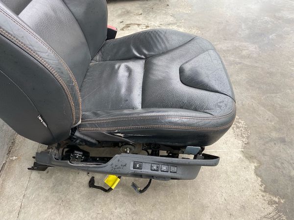 Scaun fata dreapta VOLVO XC60 2008-2014