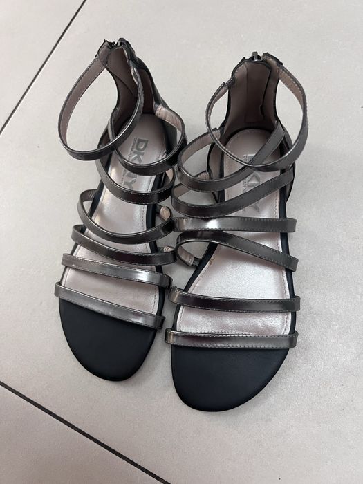 Sandale DKNY originale,noi din piele,cu fermoar