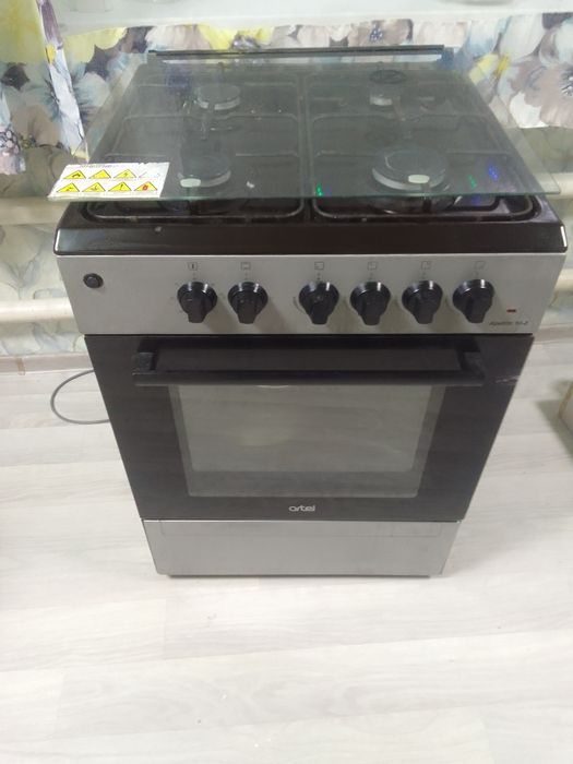 Продам газ плиту