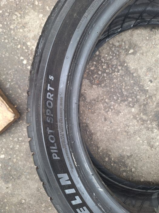 КАТО НОВИ! 2 бр 235 45 19 Michelin pilot sport 5