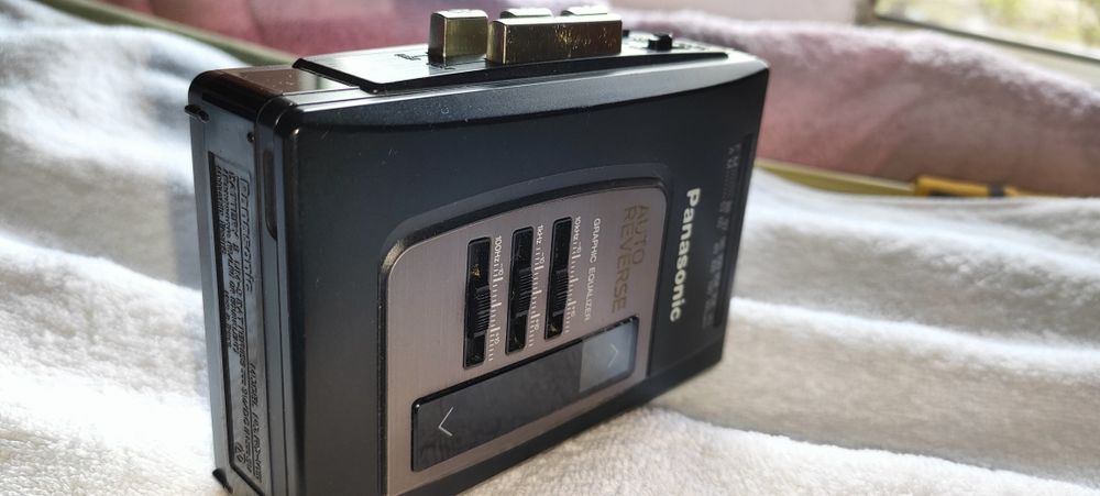Panasonic RQ-V151 walkman+casetă cadou