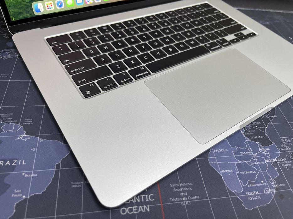 Macbook Air 15 M2/8Gb/SSD256GB