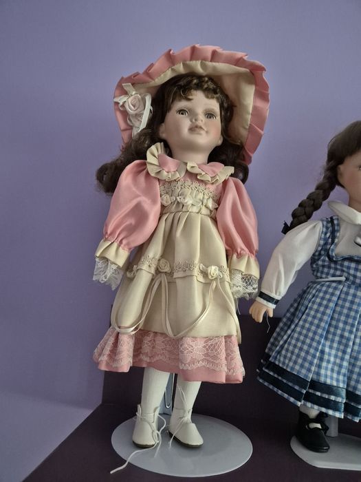 Продавам порцеланови кукли