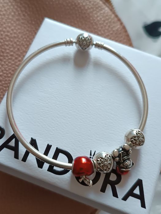 Pandora  ,21см оригинална гривна и талисмани