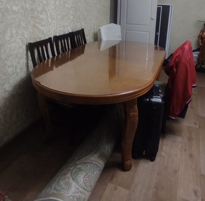 Продам хороший стол