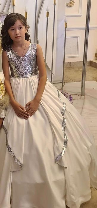 Продам новомодный платье