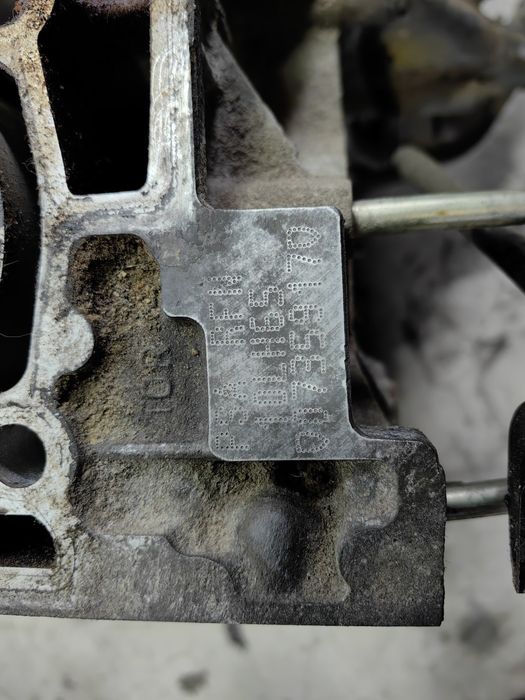 Блок за Peugeot , Citroen , Fiat 2.0 16V Бензин RFN