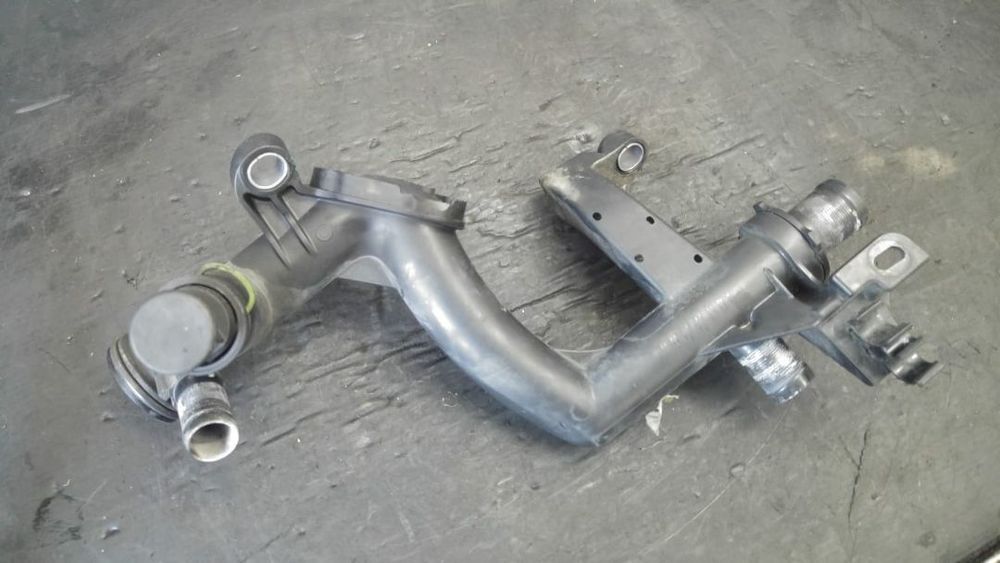 Tub conducta apa citroen xsara 1.6 hdi berlingo c3 c4 c5 peugeot 207 307 308 9660660580
