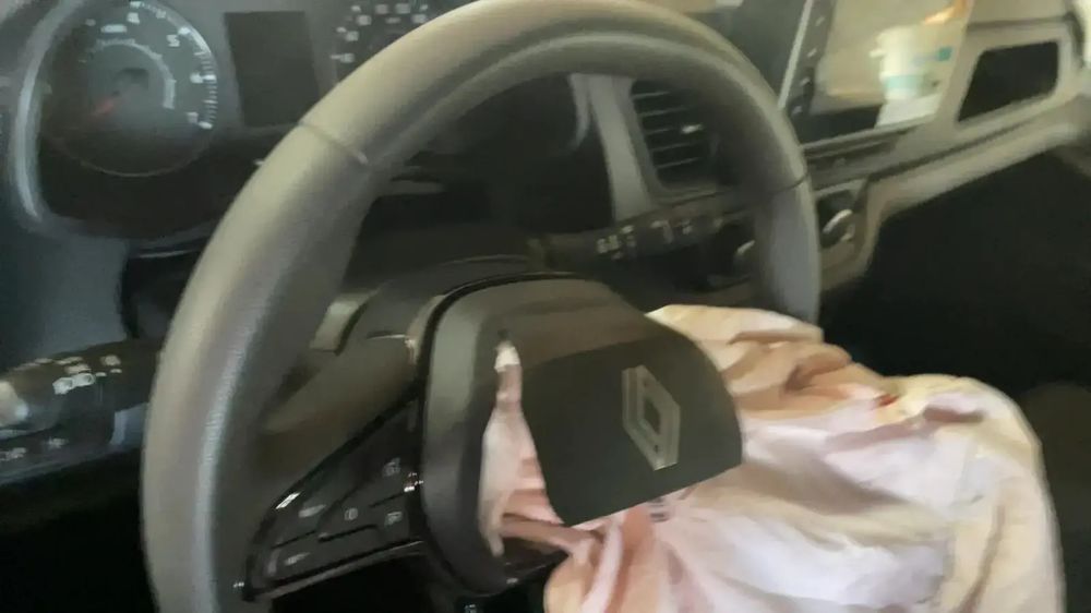 Dezmembrez Renault Trafic 3 - 2024