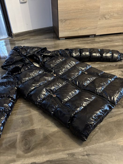 Vând geacă lucioasă bărbați