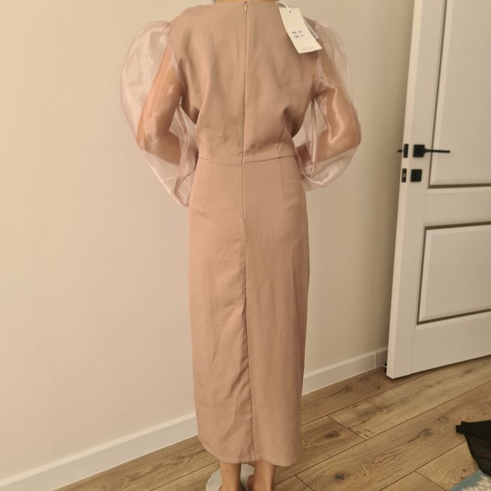 Сатылымда базалық көйлектер