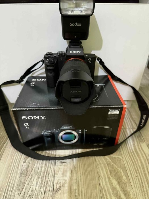 Sony A7 II с обектив FE 28-70mm  +4 Батерии и Светкавица