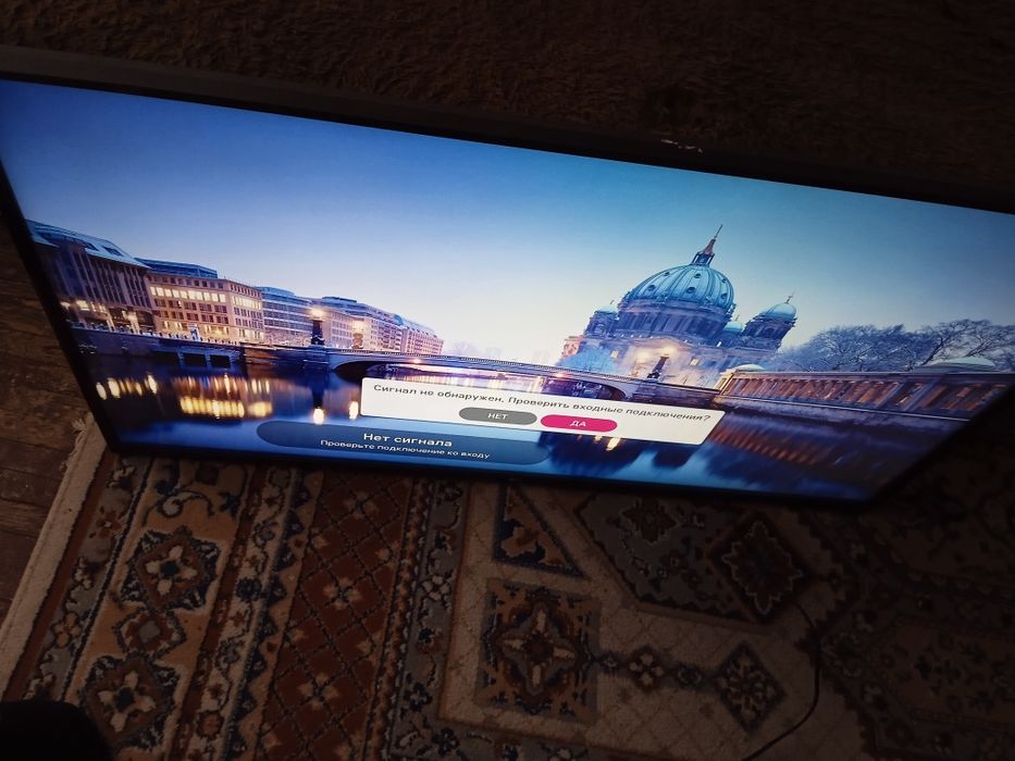 Продам смарт телевизор