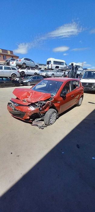 Hyundai I20 an 2014 motor 1.2 Dezmembrez/Dezmembram
