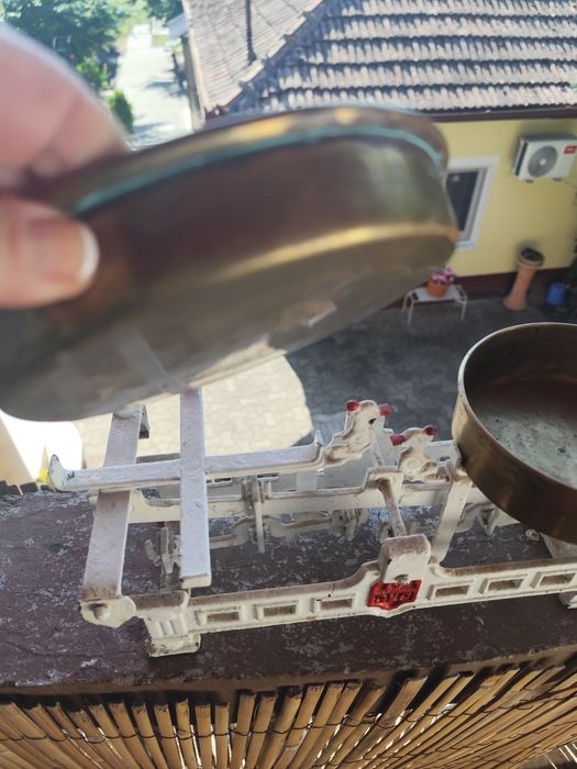 Cântar vechi de 3 kg