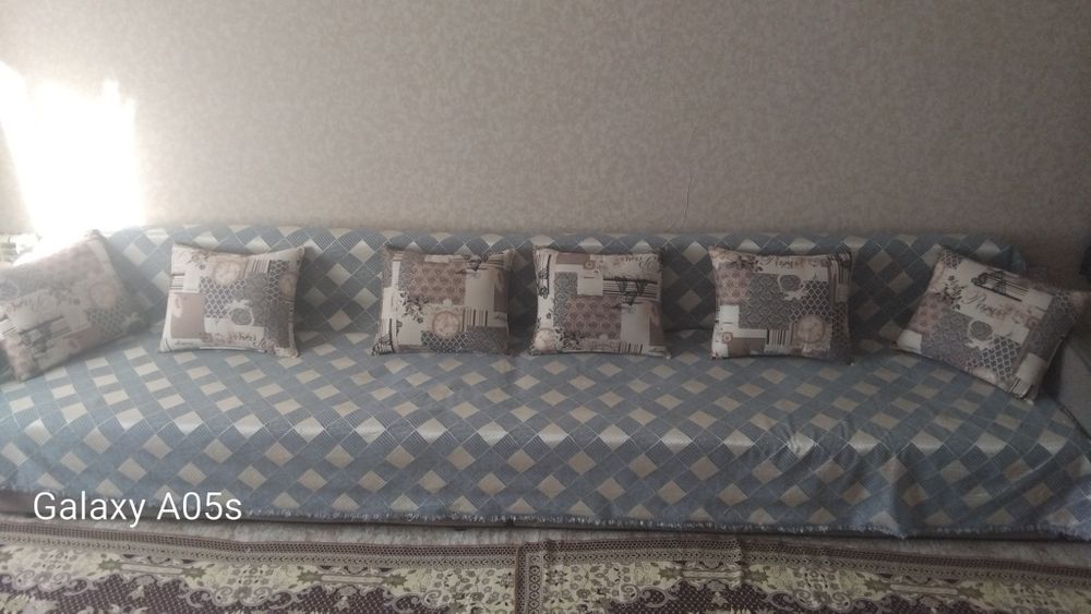 Продам диван очень хороший состояние