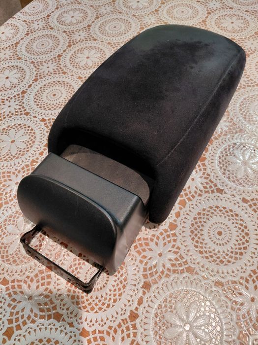 Капак подлакътник за Mitsubishi Outlender 2