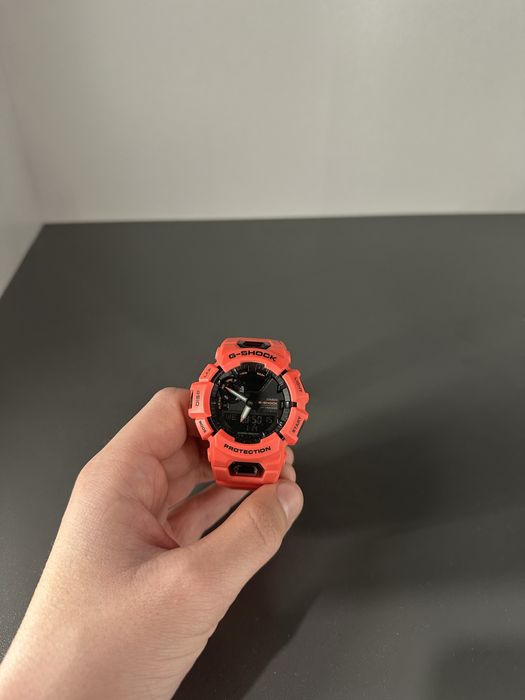 Часовник G-Shock