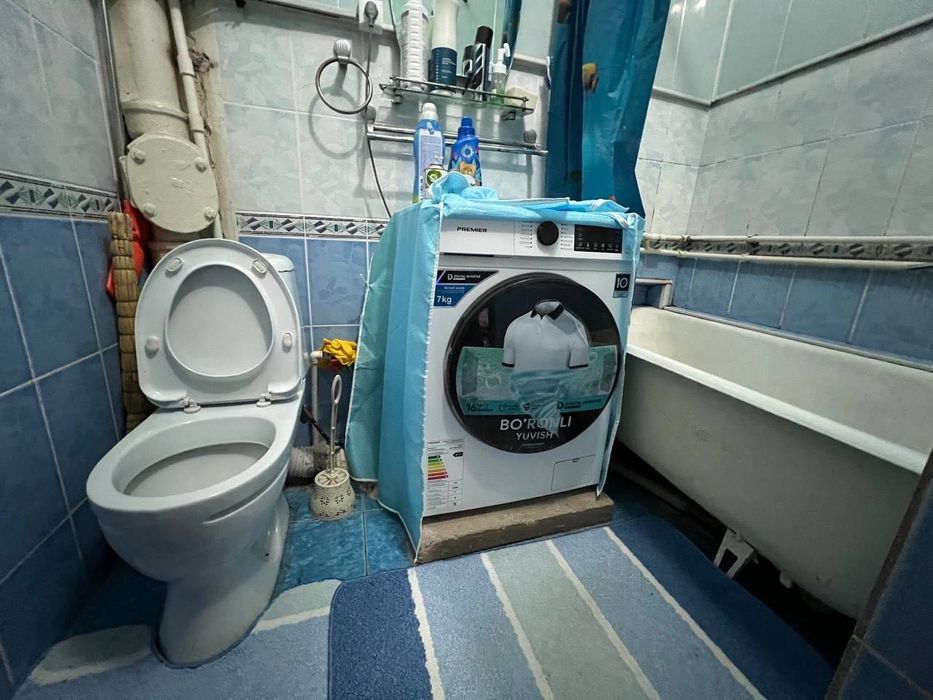 Сдается 2х комнатная квартира 
С обстановкой 
В горде Алмалыке