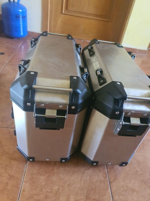 TOP CASE GIVI Trekker Outback.pentru Honda xADV 750