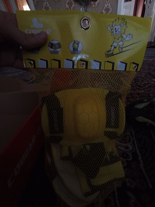 Roliklar sotiladi 7-8 marta kiyingan yangi