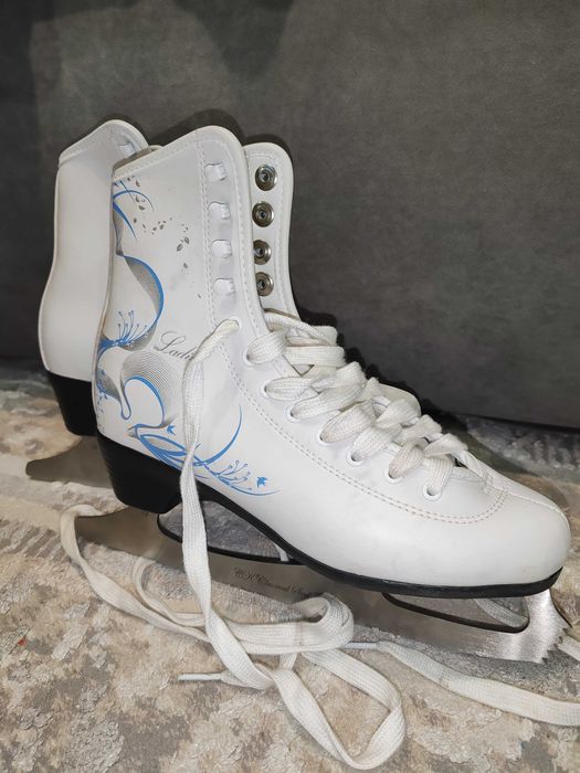 Коньки 39рр женские