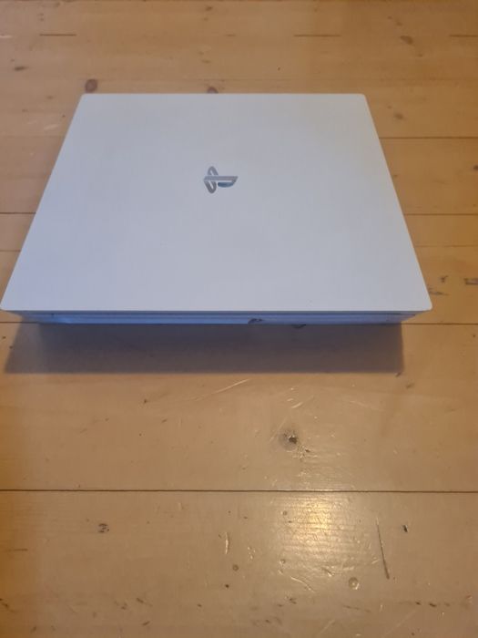 Ps4 Pro 1TB HDD,Gta V + Dying light