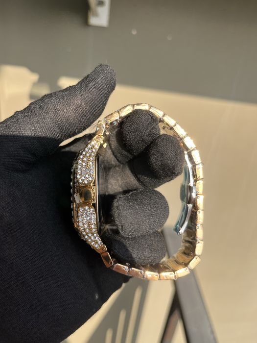 Унисекс часовник НАМАЛЕН!