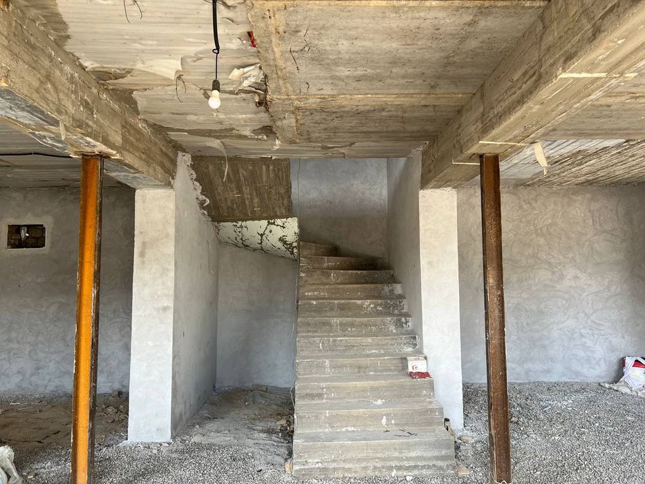 Uy sotiladi
Тош вилояти Зангиота тумани 50 йилликда жойлашган 2: 3 сот