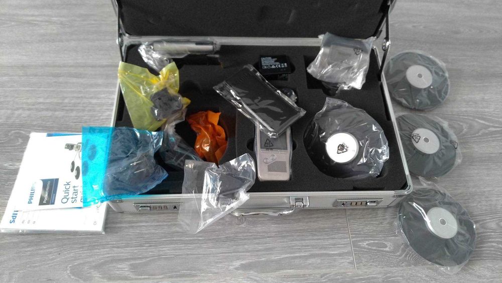 Reportofon profesional complet (inregistrare audio) - Philips DPM8900