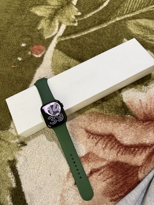 Apple Watch 7 series 45 mm