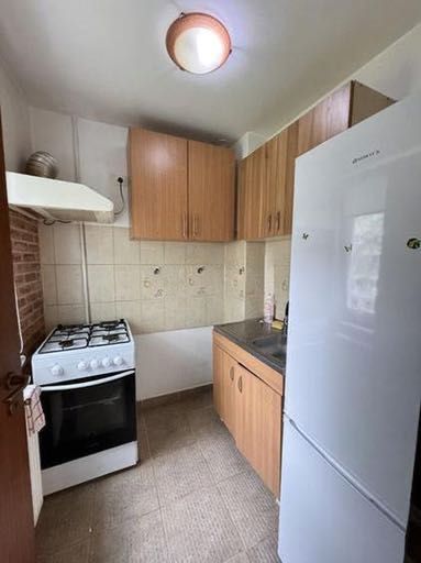 Închiriez apartament