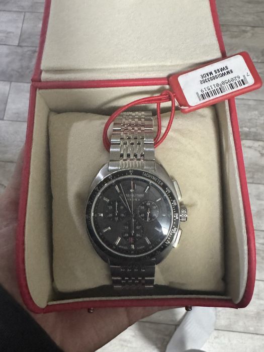 Продам швецарские часы