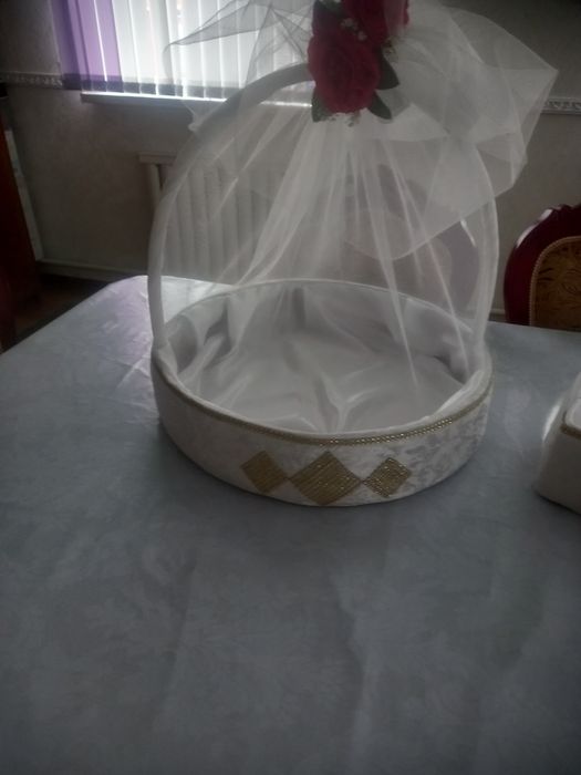 Құдалыққа апаратын корзиналар бар