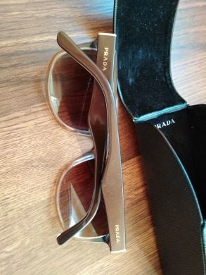 Слънчеви очила Prada