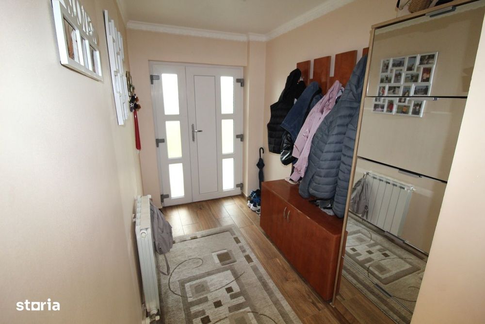Vând casă P+M în Hunedoara, zona Micro3-Altex, teren 1413mp, f.s. 17m