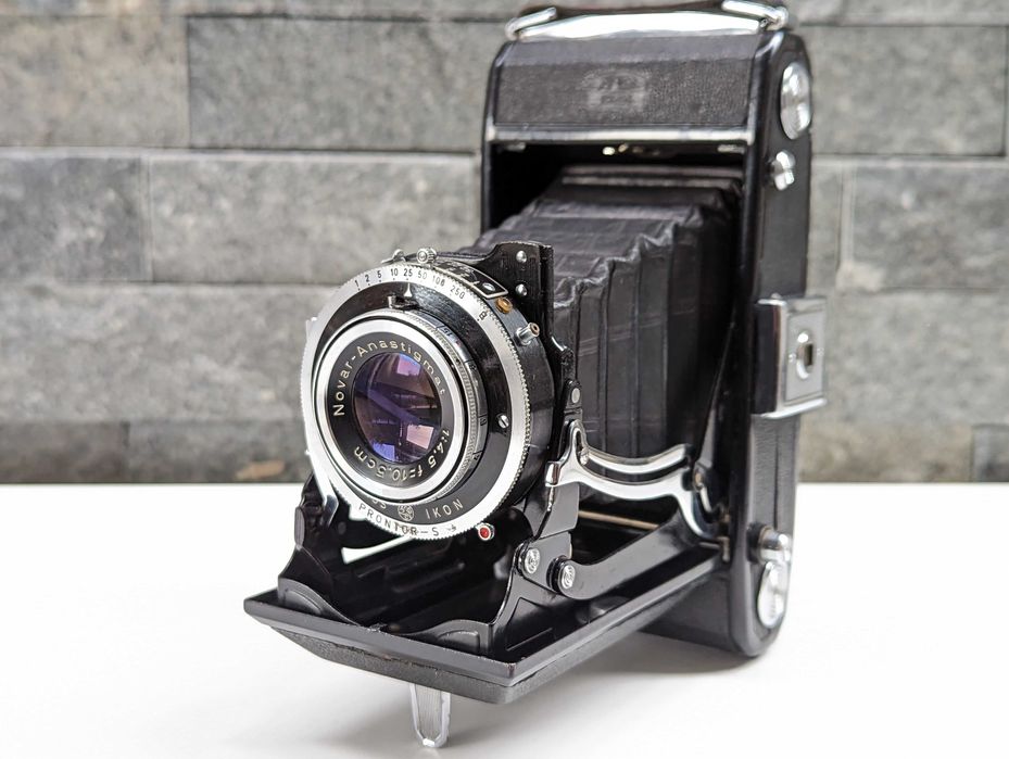 Camera foto de colectie ZEISS Ikon Nettar 515/2, folding, burduf