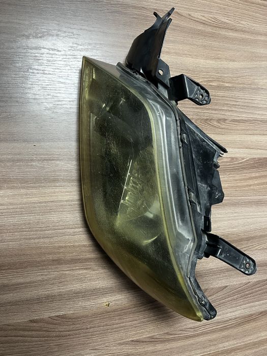 Фара Mitsubishi Outlander 1 левая сторона