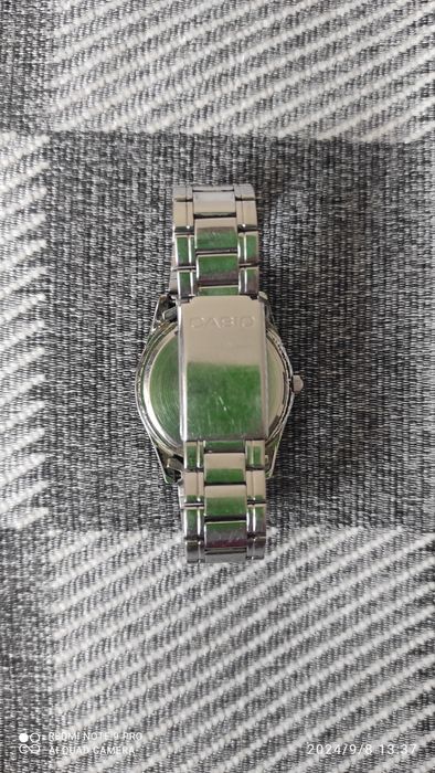 Продам мужчкие часы