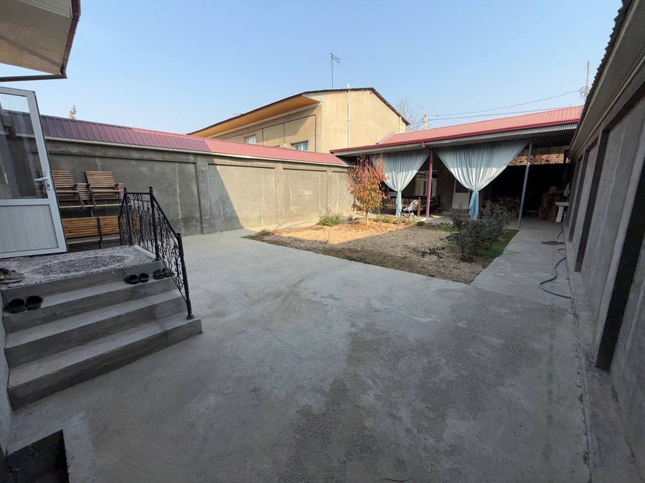 Продажа участка Назарбек мевазор 3 соток 5 комнатная кирпич