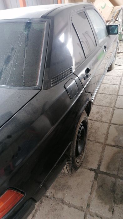 Продам мерседес 190