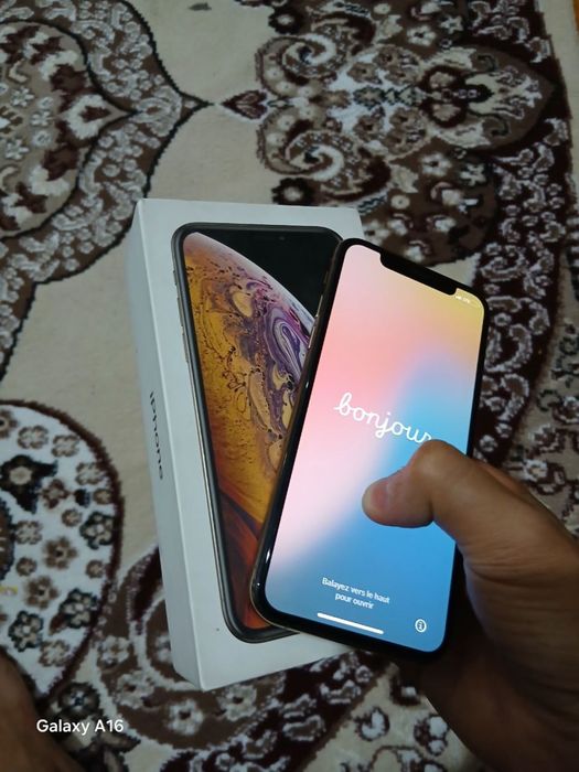 Iphone xs sotiladi srochno