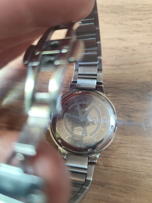 Продам часы в отличном состоянии