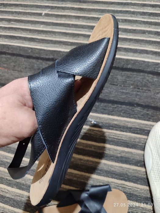 Цветы ,одежда,обувь мужская и детская