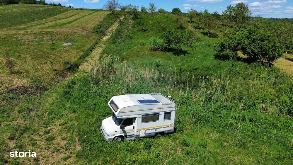 Teren cu panorama superba in Berchezoaia + bonus rulota