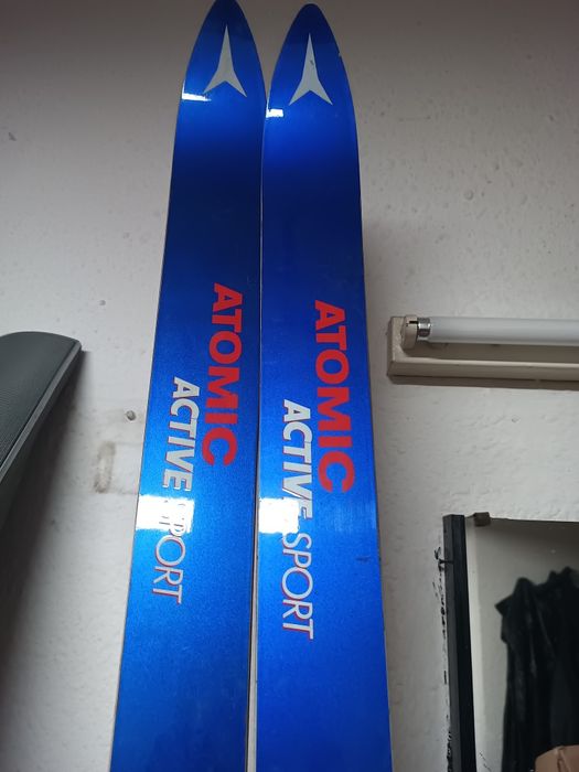 Ски Атомик...Сноуборд Rossignol